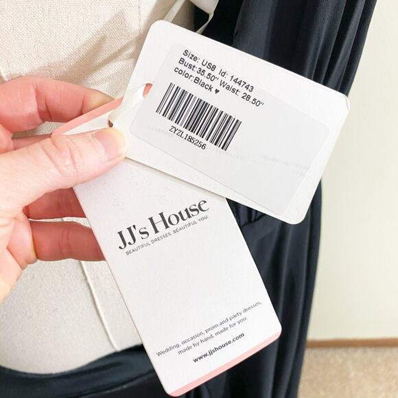 NWT JJ’s House Black Sleeveless Chiffon Bridesmaid Dress Size 8 V-Neck Ruching - Picture 6 of 8